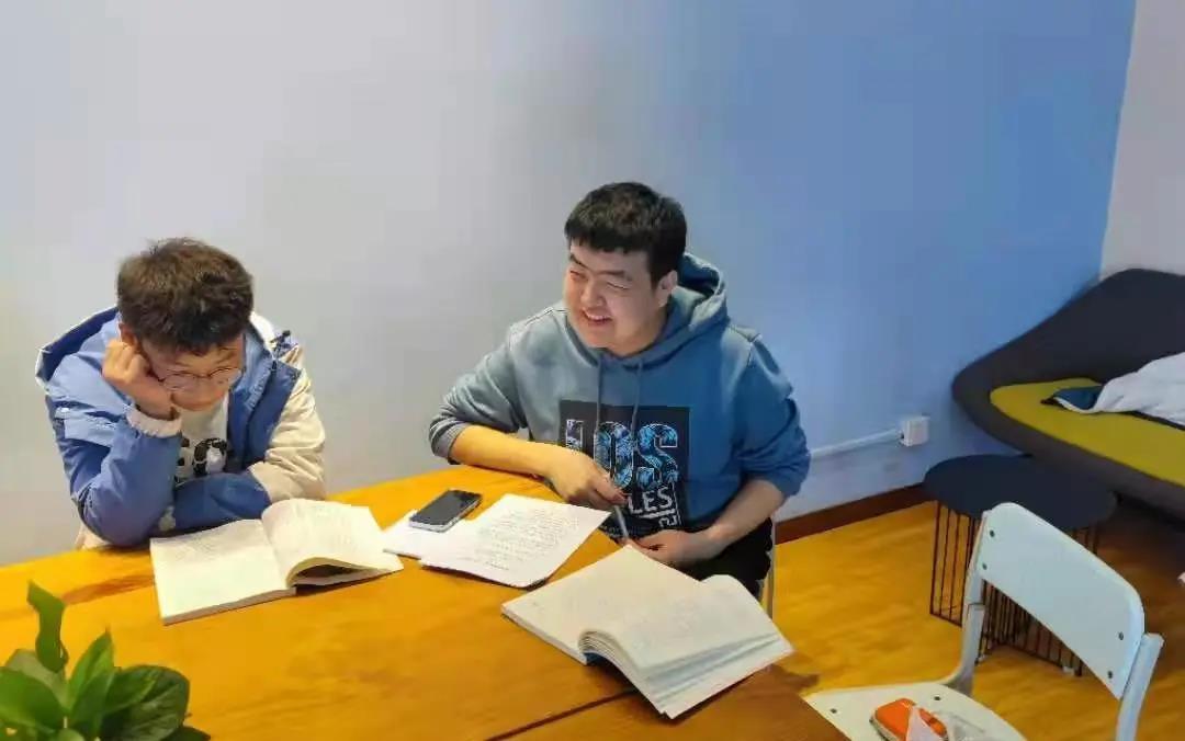 任睿嘉:遇见乌马河畔的作家班