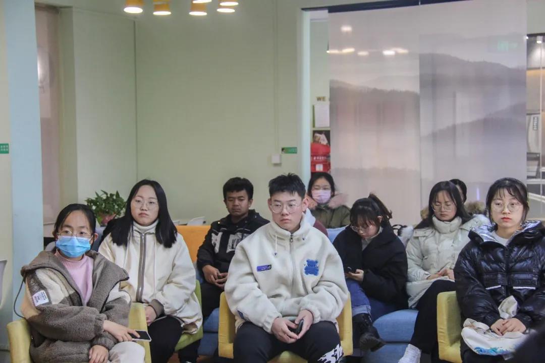 埃隆·马斯克的冒险人生 | 张东旭老师与同学们共读《硅谷钢铁侠》