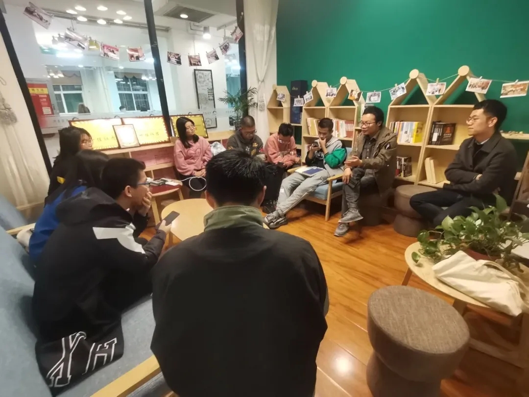 天冷了,一起来读诗吧!